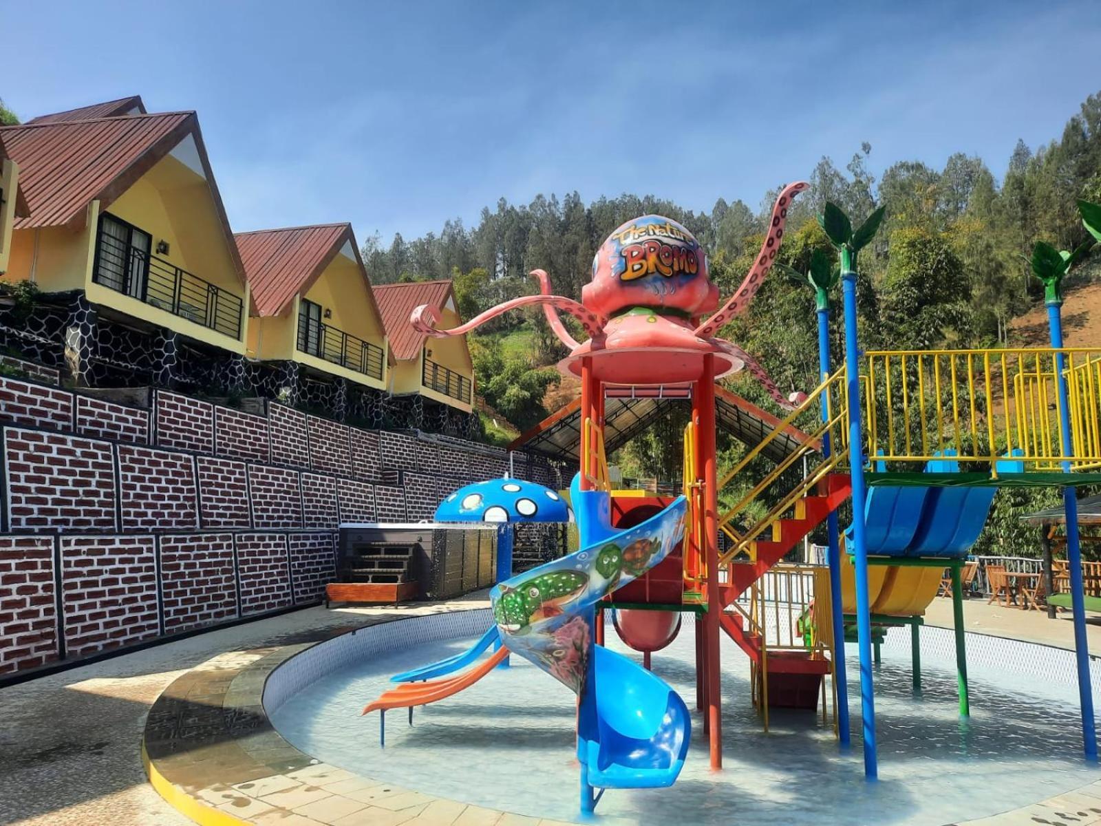 Hotel Nature Bromo And Resort Pasuruan Buitenkant foto