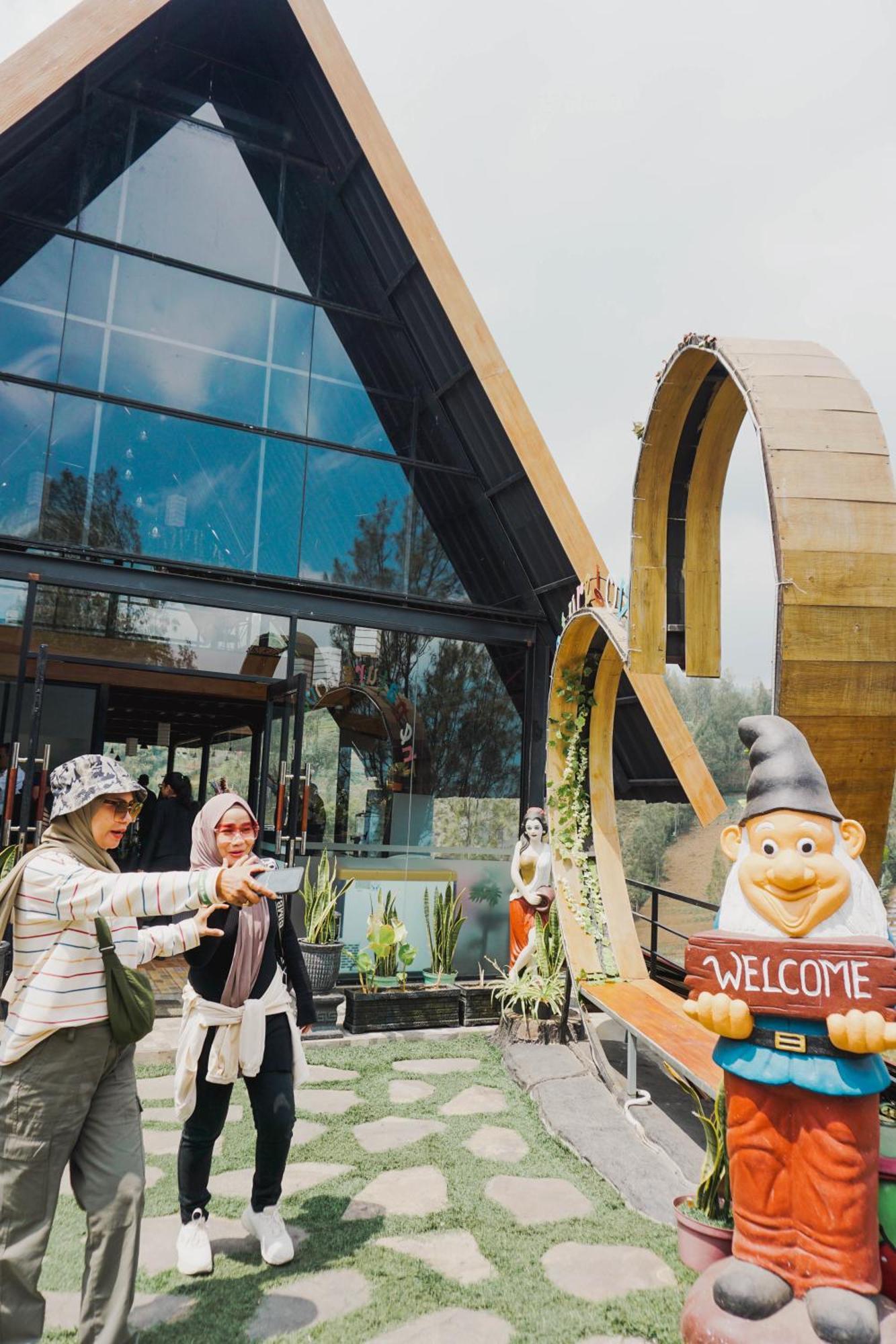 Hotel Nature Bromo And Resort Pasuruan Buitenkant foto
